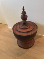 Boîte à offrandes originelle de Birmanie bois rouge