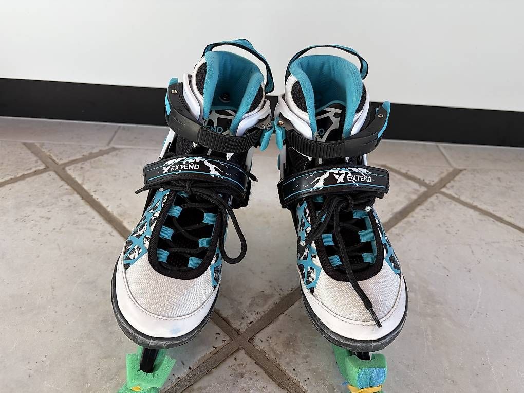 Pattini da ghiaccio: Kinder Schlittschuhe Gr. 33-36 – Usato da Schönenberg ZH venduto da Helicase 3