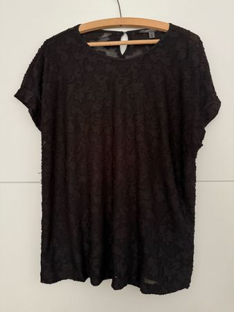 Schickes Esprit Shirt, Grösse L, perfekt für den Sommer!
