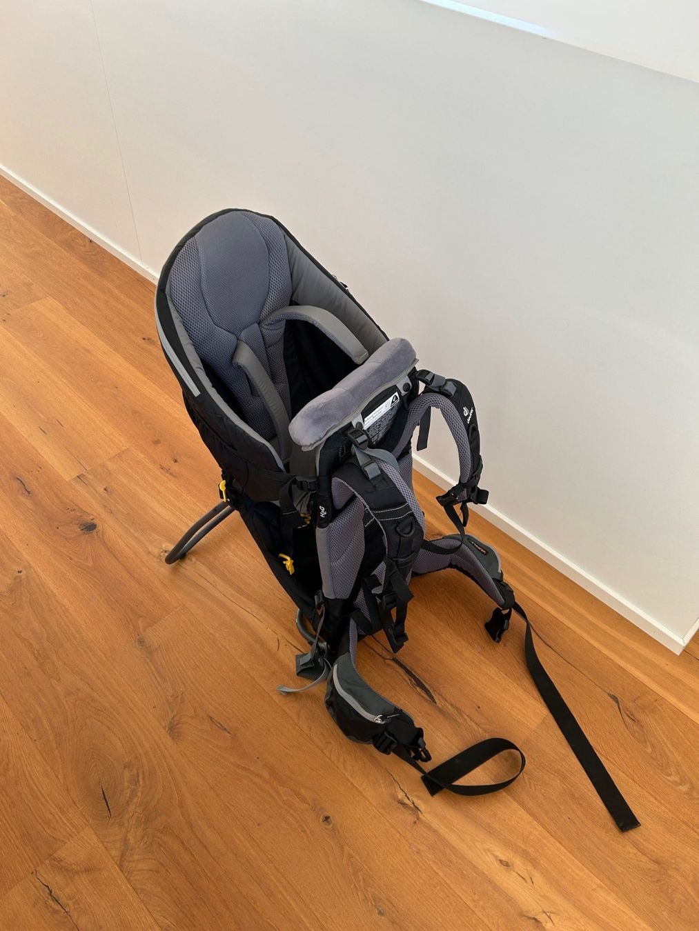 Deuter Marsupi portabebè: Deuter Kid Comfort 3 Kintertrage – Usato da Schötz venduto da Masterpvo