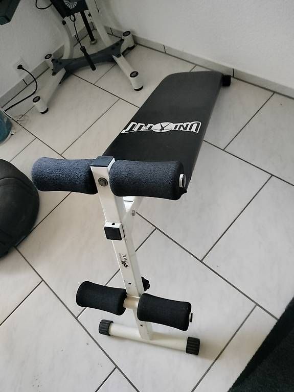 Hometrainer: Fitnessgerät, Bauchtrainer – Usato da Kölliken venduto da Chilfiker