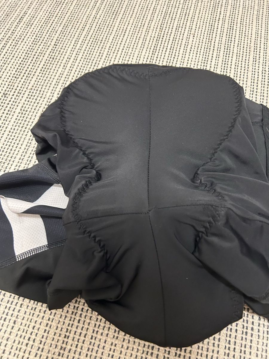 Pantaloni: Pantaloncini bici siroko  – Usato da Biasca venduto da Tomathiss 1