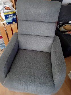 Poltrone: Elektrischer Stuhl – Nuovo (secondo la descrizione) da Beckenried venduto da sch_m95t