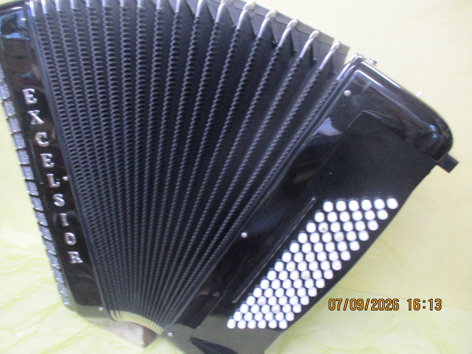 Strumenti musicali: Akkordeon Excelsior III Converter – Usato da Jegenstorf venduto da Oktavio 3