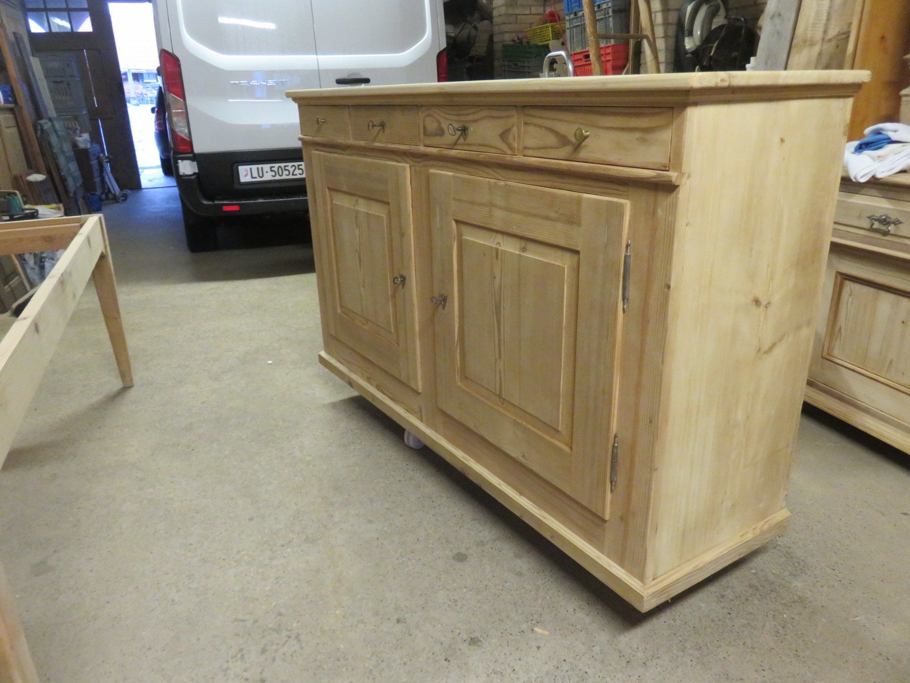 Cassettiere: grosse antike Anrichte / Sideboard / Kommode – Usato da Ruswil venduto da Mfladibus 3