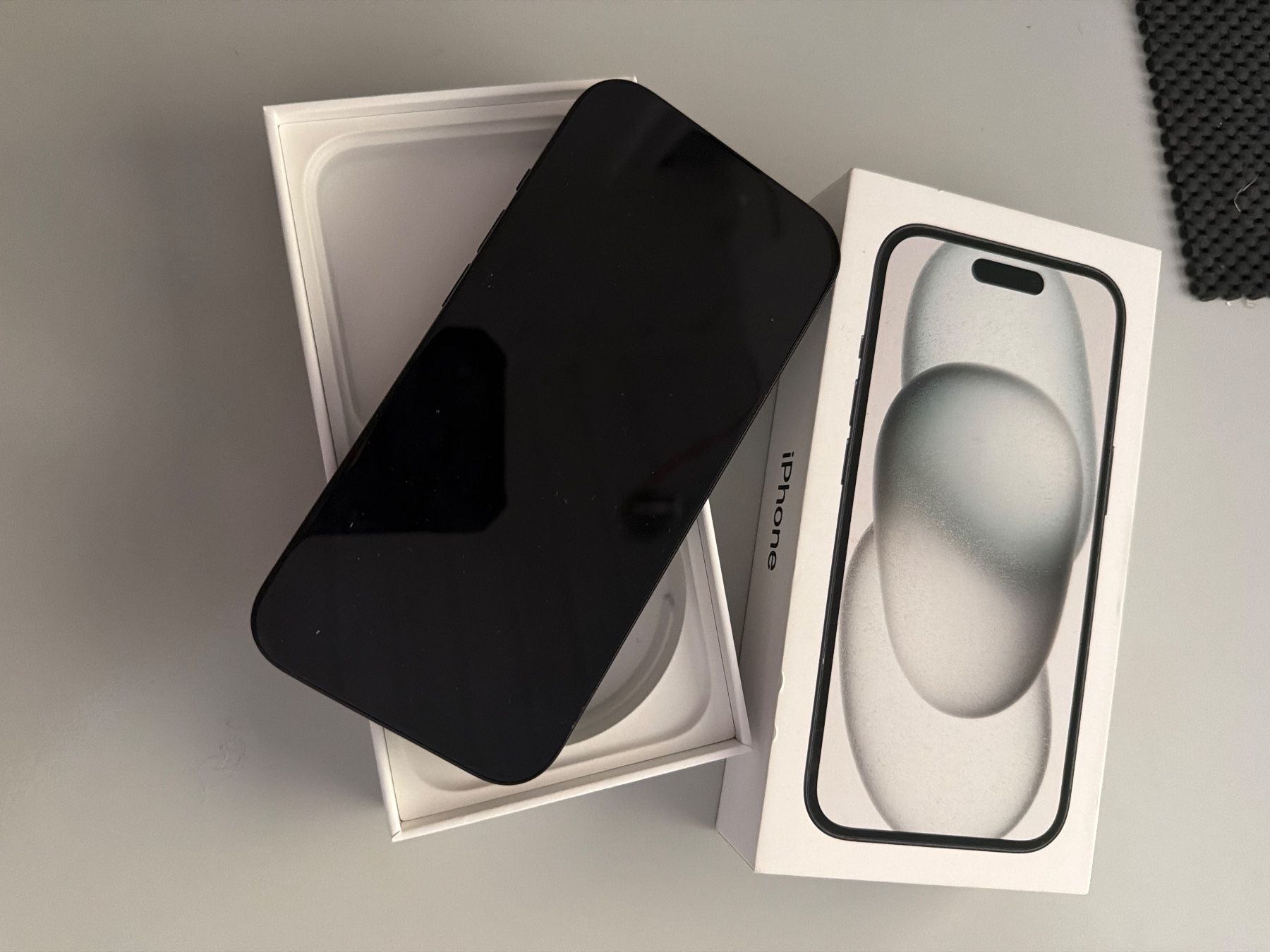 Apple Telefoni cellulari / Smartphones: Apple iPhone 15 – Usato da Oberdorf BL venduto da ang_zq7w 1