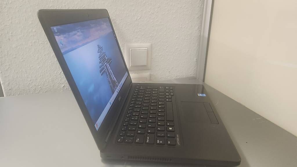 Notebook: Dell Latitude E5550  15,6" Intel Core i5 5th Gen  – Usato da Donneloye venduto da ire_767q 1