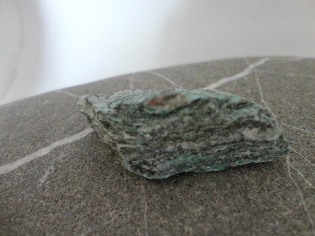 Mineralien & Heilsteine: Fuchsit roh Heilstein – Neu (gemäss Beschreibung) aus Biberist von Steine