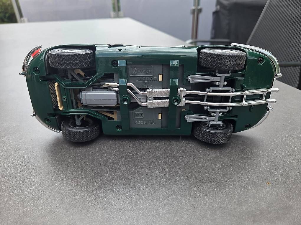 Modellini d'auto: Jaguar "E" Coupé (1961)  – Usato da Herznach venduto da koro02 4