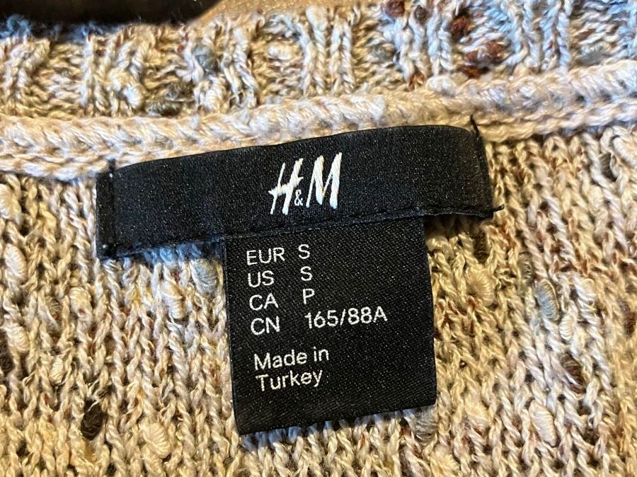 H&M Maglioni & Felpe: Pull doré avec paillette ! – Usato da St-Aubin-Sauges venduto da Sonia-Ka 3
