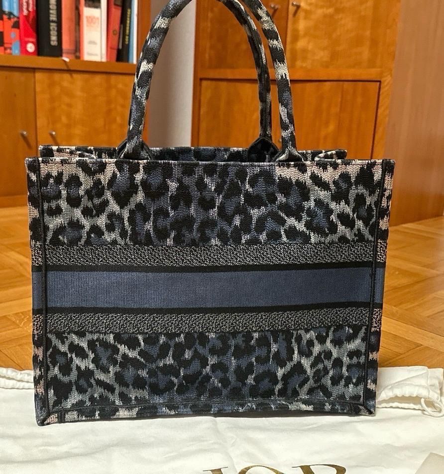 Dior Sacs femmes: Book Tote Medium Dior – D'occasion à Genève par Lilimouss 4