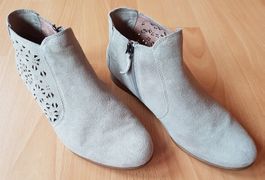 Tamaris Stiefeletten Gr. 39 Wildleder - Neuwertig