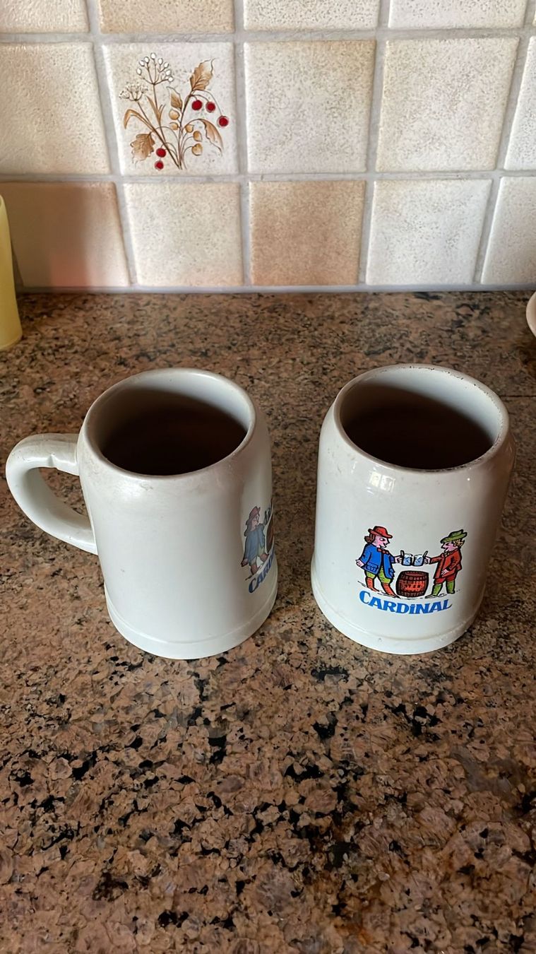 Tassen: 2x chope cardinal – Gebraucht aus Marly von hay_kym6