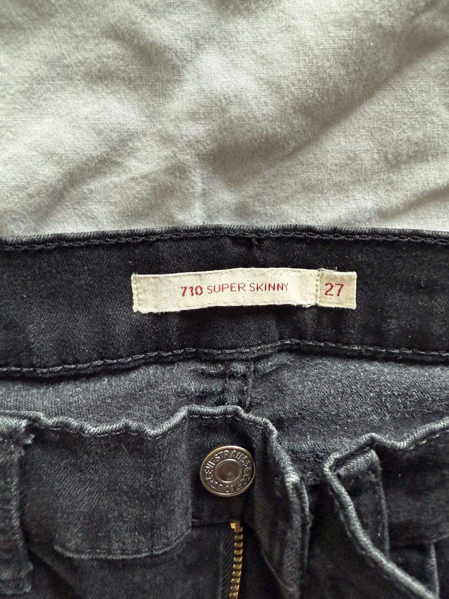 Levi's Jeans: Levi’s 710 Super Skinny – Usato da Bioggio venduto da M.M.O 1