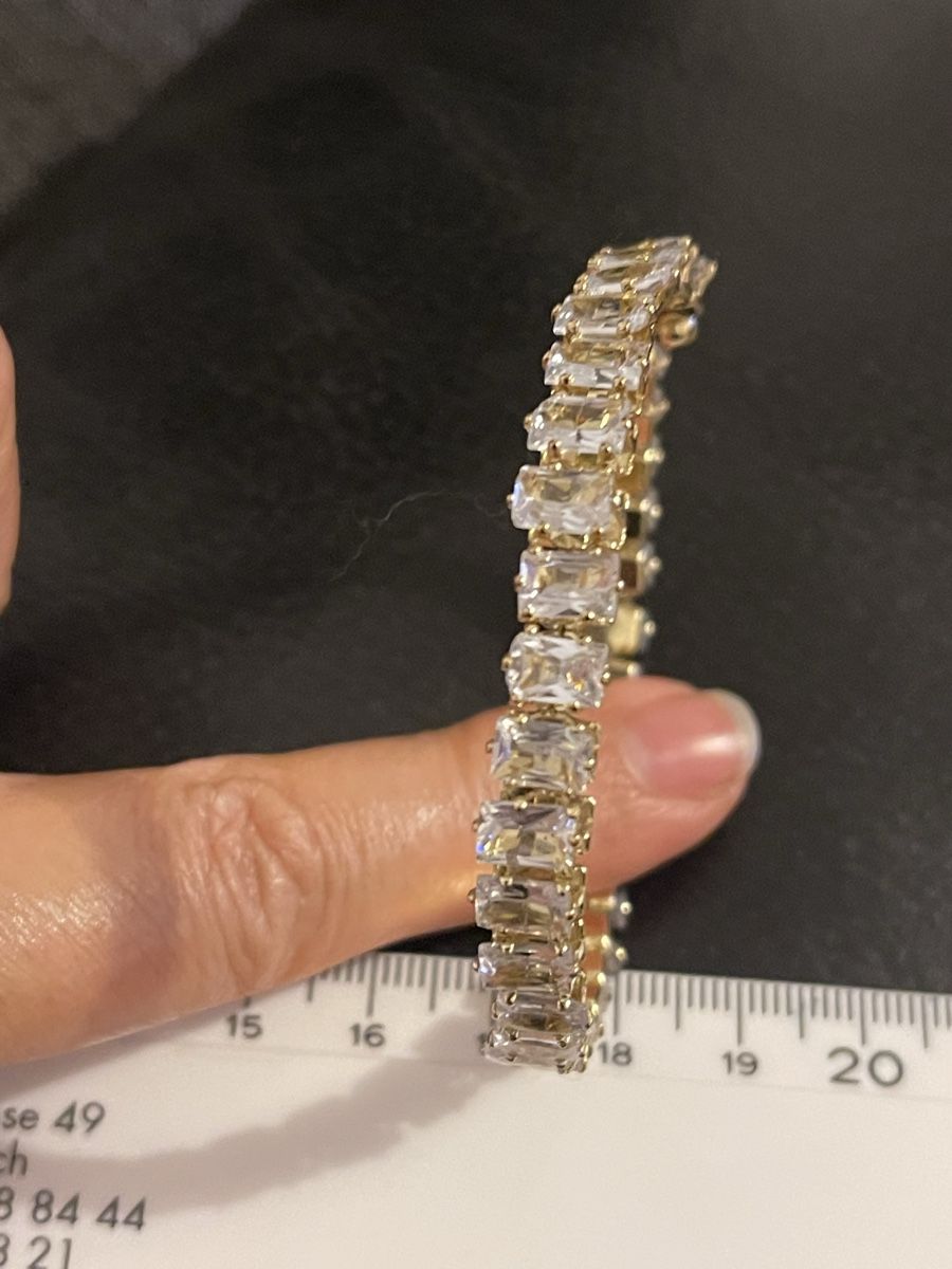 Armbänder & -reifen: Bracelet doré avec strass comme neuf  – Neu (gemäss Beschreibung) aus Kloten von Vermicelles 2