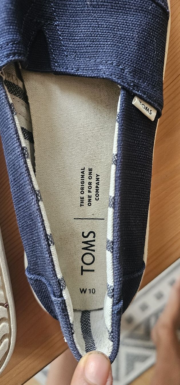 Toms Herrenschuhe: TOMS Espadrilles wie neu – Gebraucht aus Beckenried von san_27bd 2