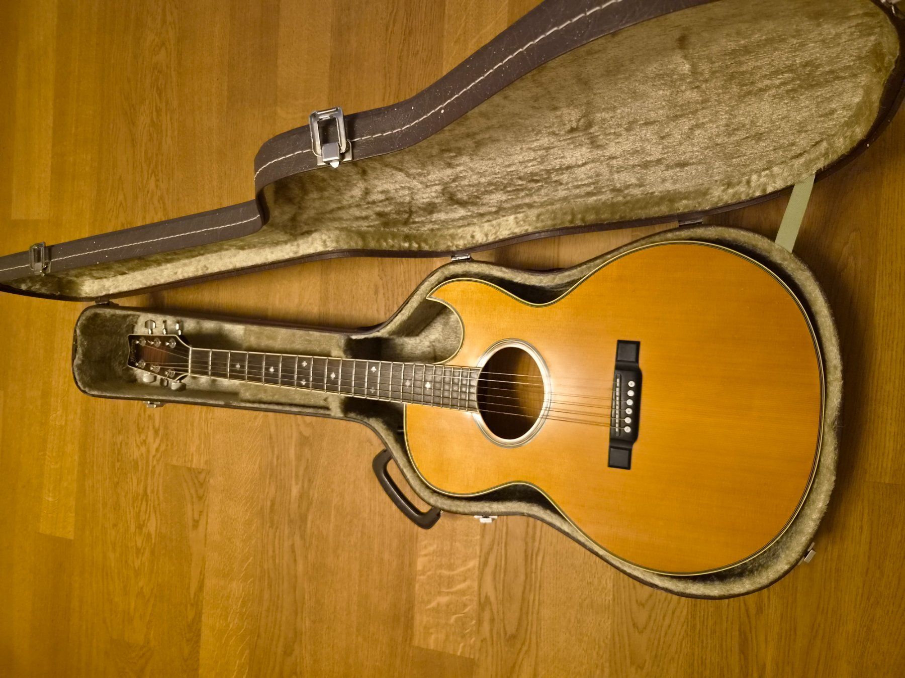 Washburn Musikinstrumente: Original Washburn Gitarre – Gebraucht aus Baar von gre_2zrw 3
