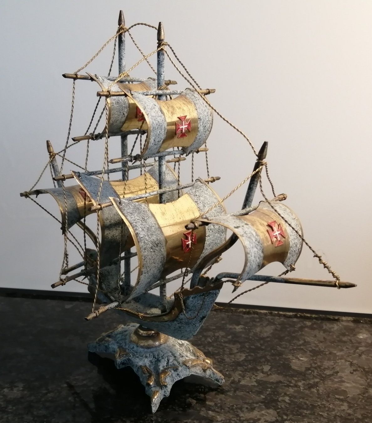 Kit di modellismo & Modellini statici: Spanisches Schiffs-Modell aus patiniertem Messing – Nuovo e nell'imballaggio originale da Bern venduto da Prasolux