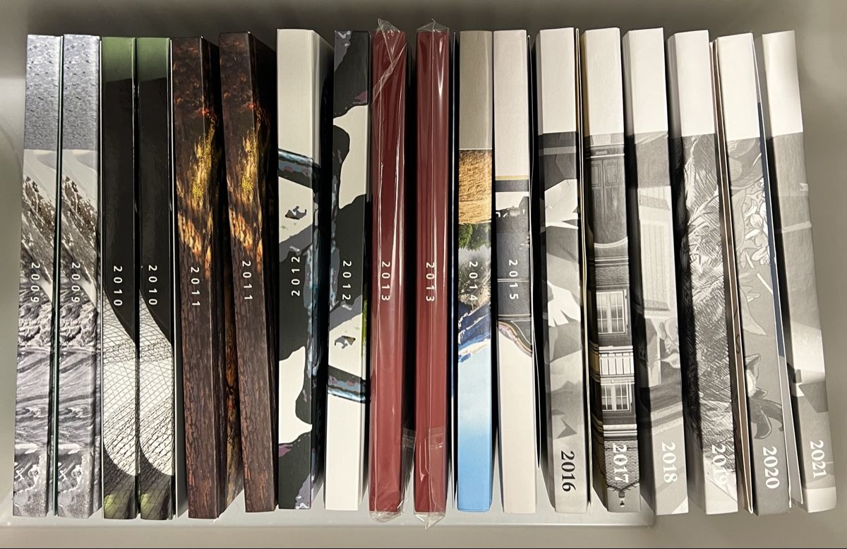 Tutti i francobolli: 36 Jahrbücher Schweizer Post postfrisch 2000 bis 2021 – Nuovo (secondo la descrizione) da Adliswil venduto da buch_und_kunst