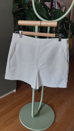 Damen Shorts weiss Grösse L