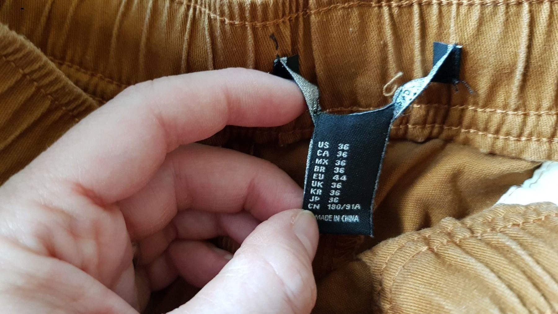 Pantalons: Kurze Hose  - Sommerhose- Gr. 36 - 21 Men – D'occasion à Staufen par Fleby84 2