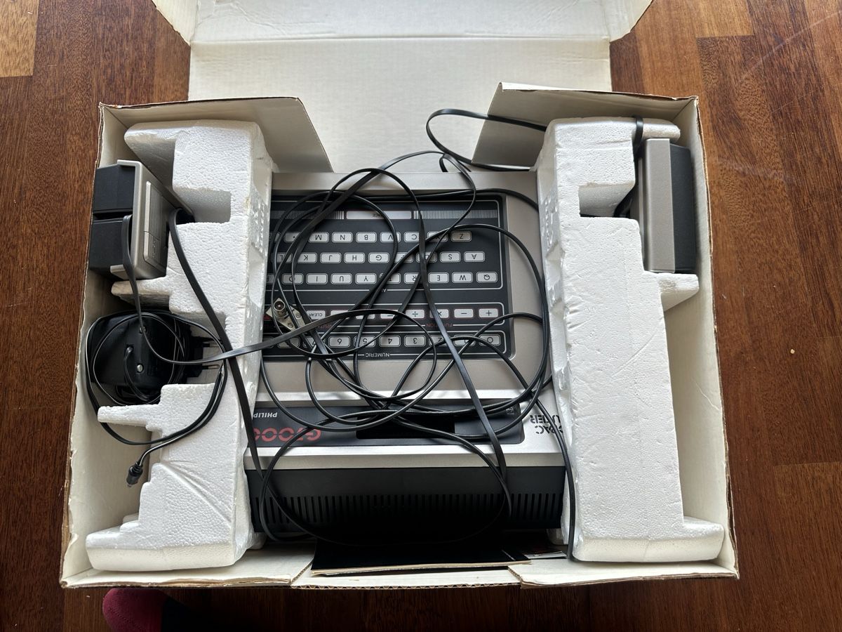 Philips PC: Philips G7000 Videocomputer 1978 + 4 spiele – Usato da Zürich venduto da Kareljan 1