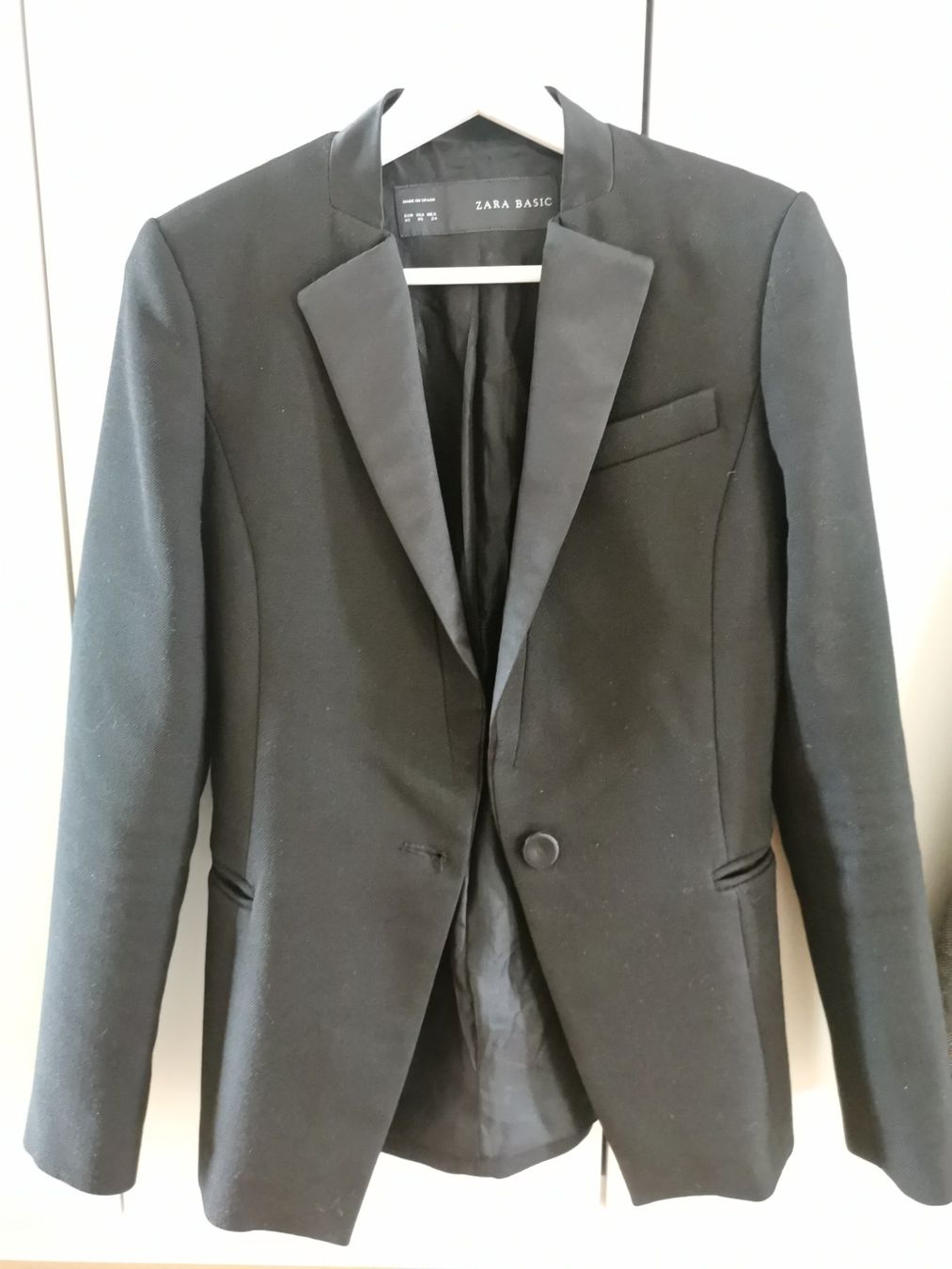 Completi & Tailleur: 3 Damenblazer, 2 Zara, 1 Massimo Dutti – Usato da Niedergösgen venduto da lil_s6k8 3