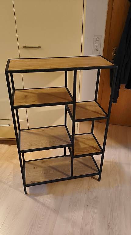Scaffali: Regal TRAPPEDAL 5 Regale schwarz/Eiche warm – Usato da Zizers venduto da mg4life