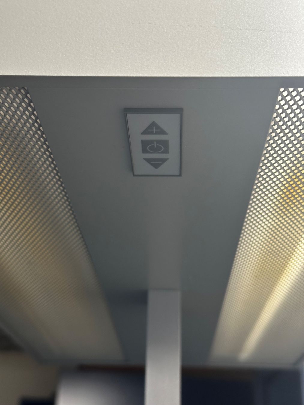 Lampade: Büro-Stehlampe – DEFEKT – Difettoso da Zürich venduto da Linvo-AG 3