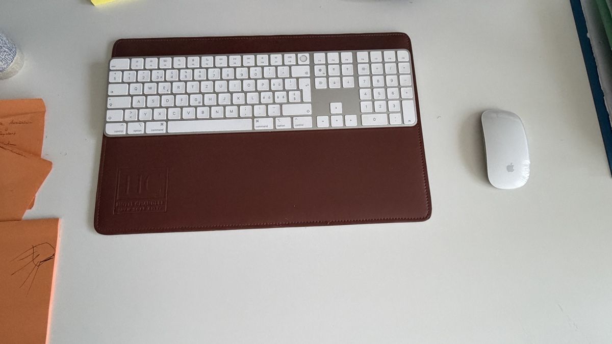 Apple Tastiere: Apple Magic Keyboard mit Touch ID und Magic Mouse – Usato da Au ZH venduto da Buda77