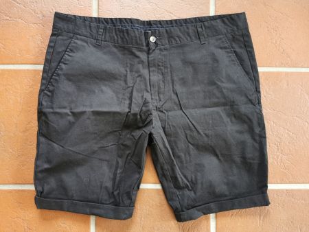 New Pax; schwarze kurze Hose / Shorts Gr. M / 40