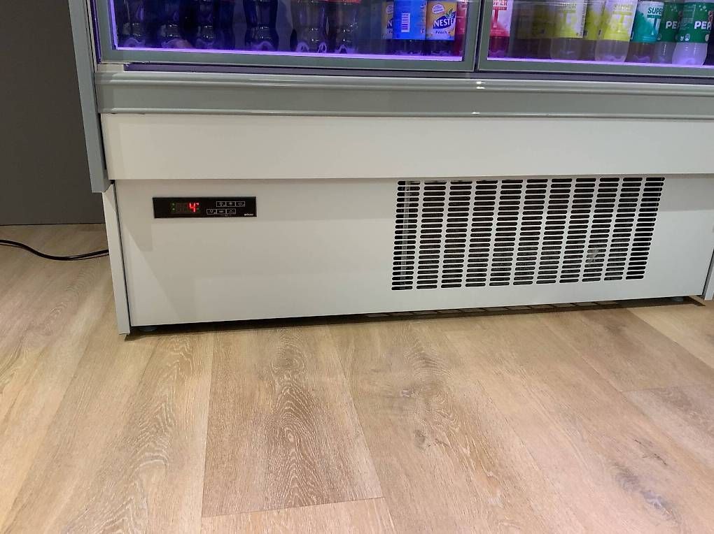Kühlschrank: Getränke Kühlvitrine – Gebraucht aus Uerikon von catch_hug 1