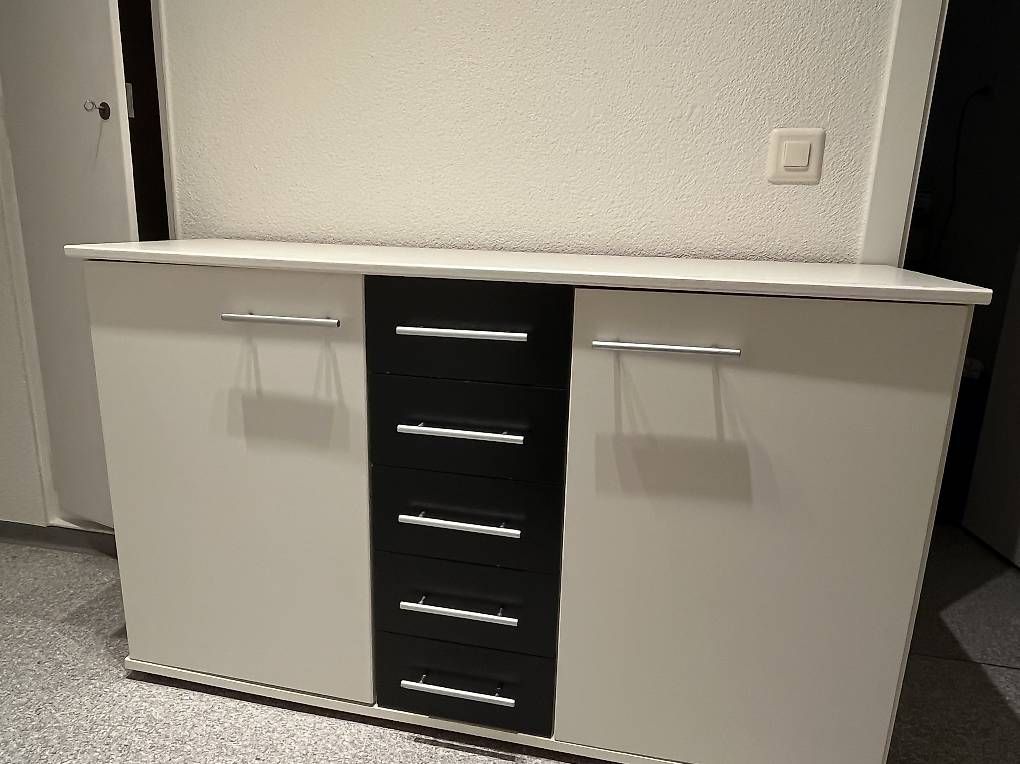 Kommoden: Sideboard / Kommode + 2 Nachttische  weiss/schwarz – Gebraucht aus Zürich von jov_2mhn 2