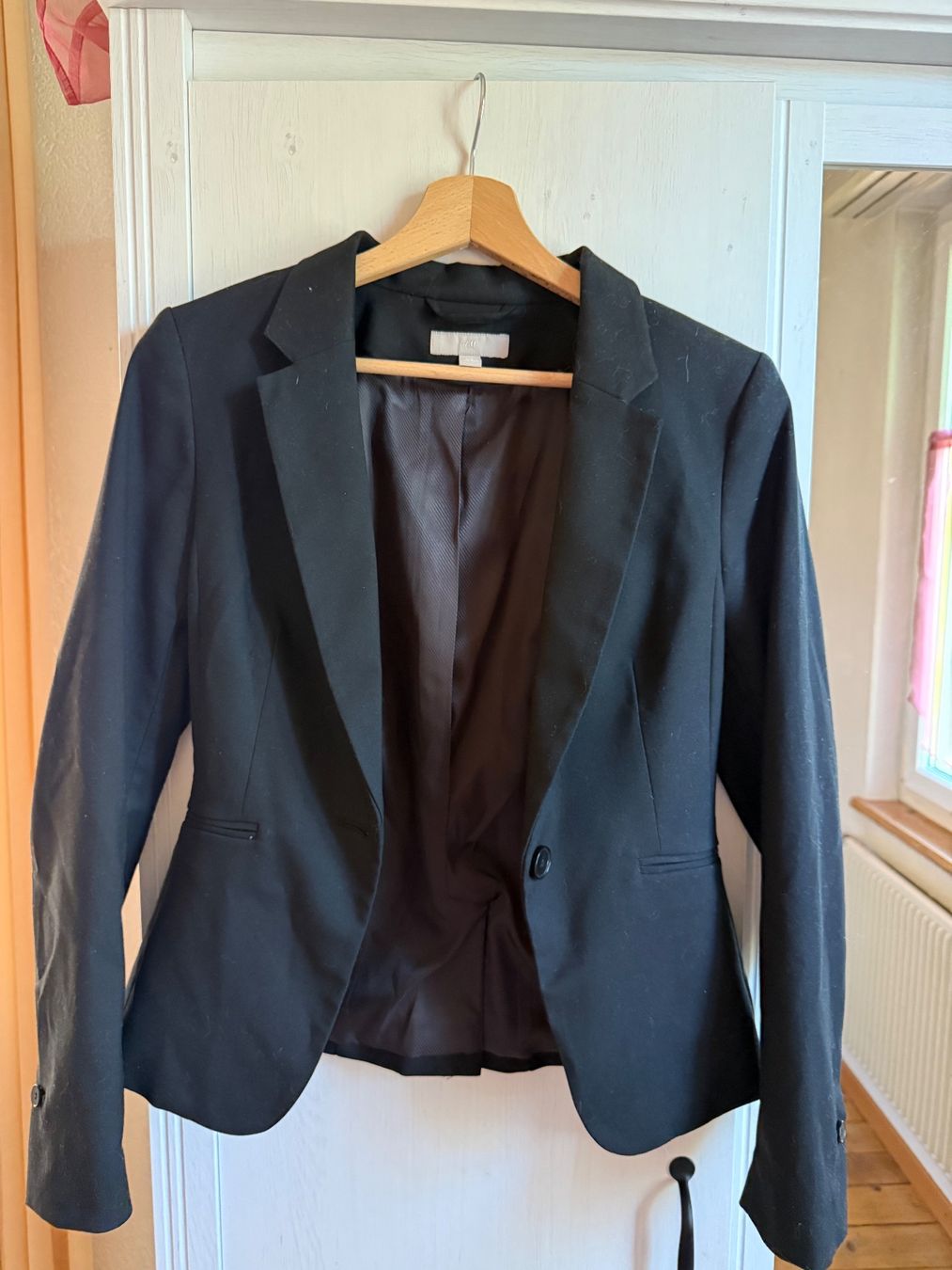 H&M Completi & Tailleur: H&M Blazer schwarz Grösse 34 – Usato da Zuchwil venduto da jabie