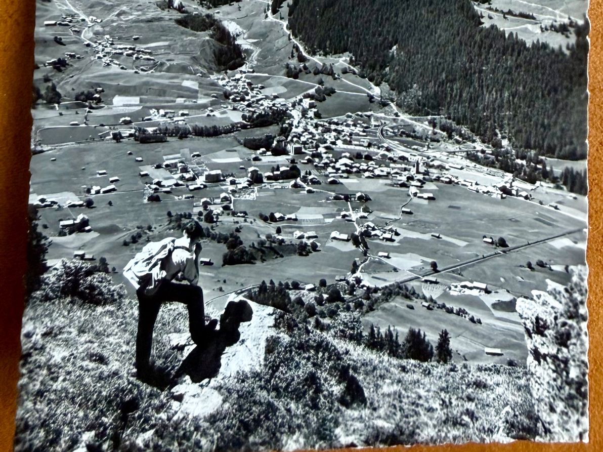 Cartoline postali: Klosters - Panorama 1965 - Animée – Usato da Lutry venduto da Ediego 1