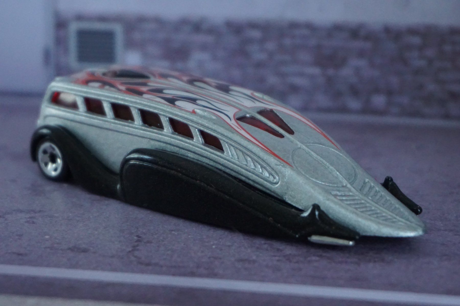 Hot Wheels Voitures modèles: HotWheels Low Flow BUS COOL !!!!!!!!!!!!! – D'occasion à Reiden par Doppeldecker69 1