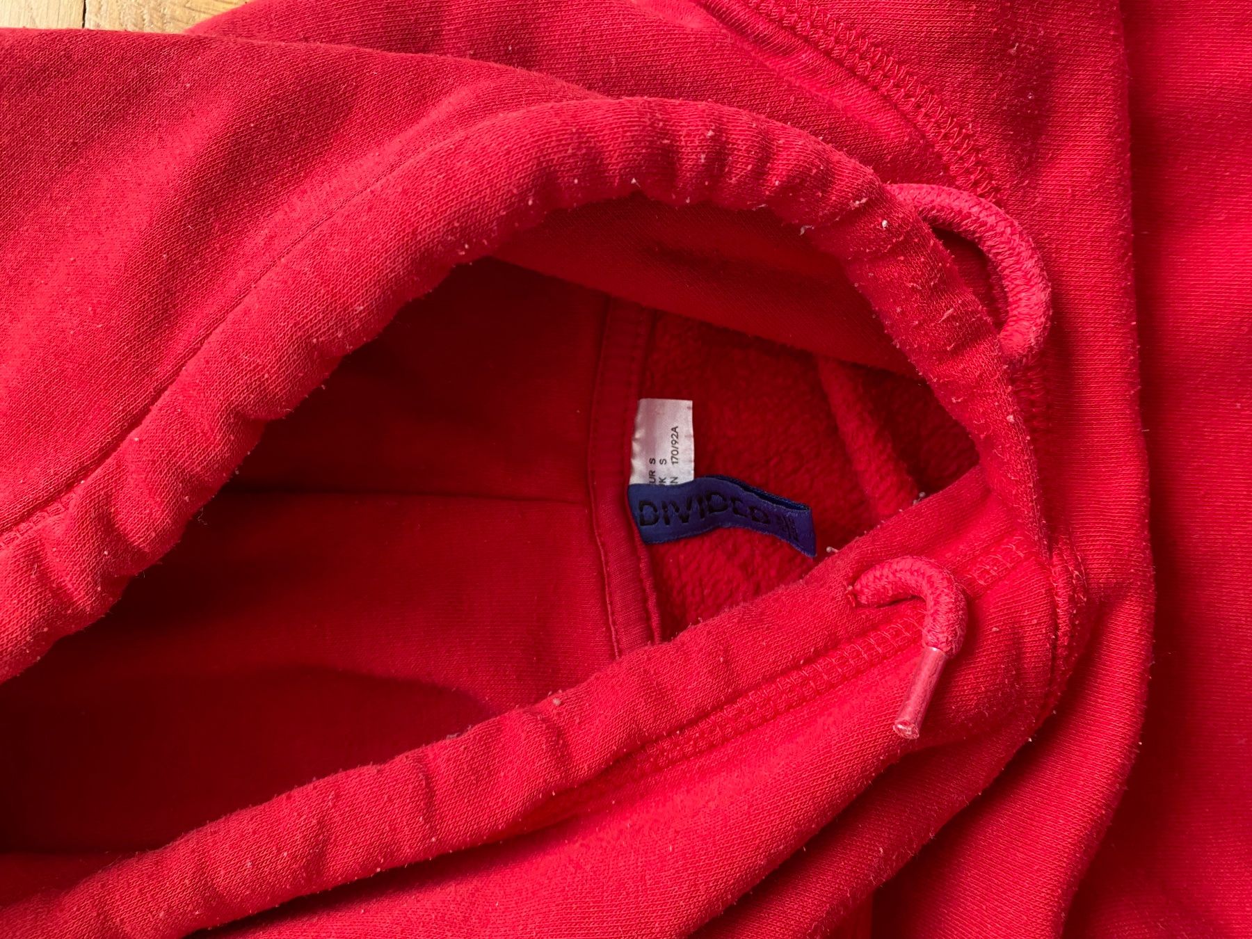 H&M Maglioni & Felpe: Pull H&M Rouge, Taille S – Usato da La Tour-de-Peilz venduto da leu_hnf6 1