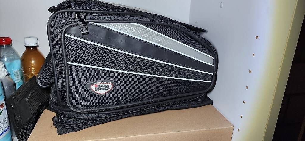 Taschen: Töff Tankrucksack ixs Motorrad Tasche – Gebraucht aus Fehraltorf von Werkstatt85