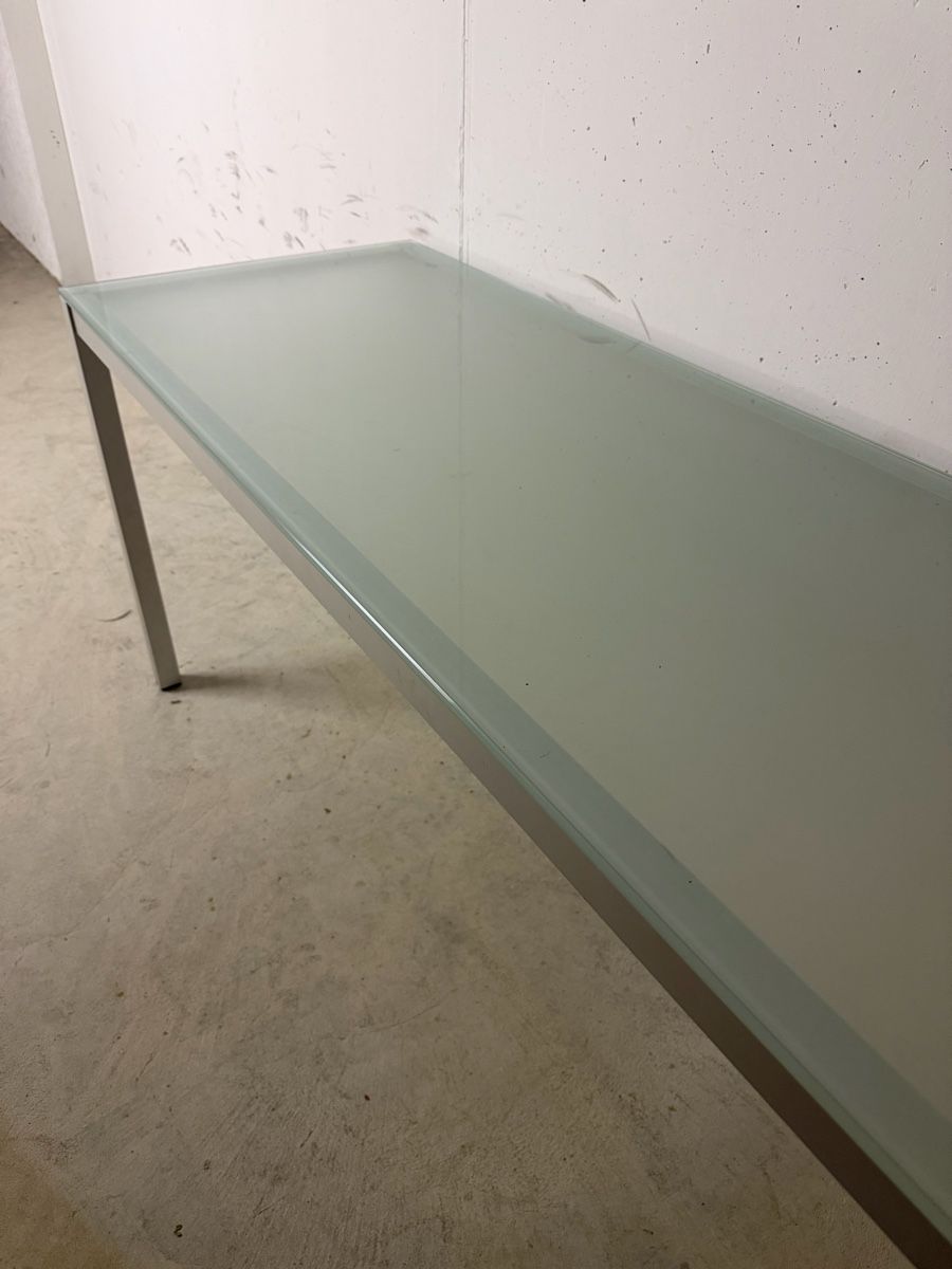 Schreibtische: Glastisch mit Metallgestell – Gebraucht aus Kreuzlingen von Ben.Lan 4
