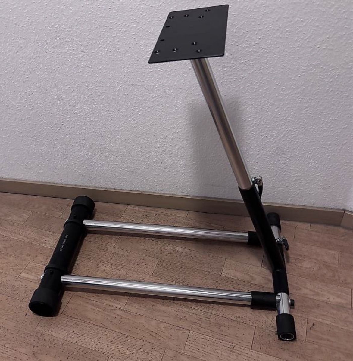 Fixations: Wheel stand pro – D'occasion à Densbüren par lana79 1