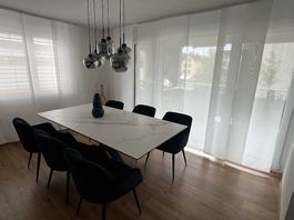 Esstisch mit Keramikplatte in Marmoroptik