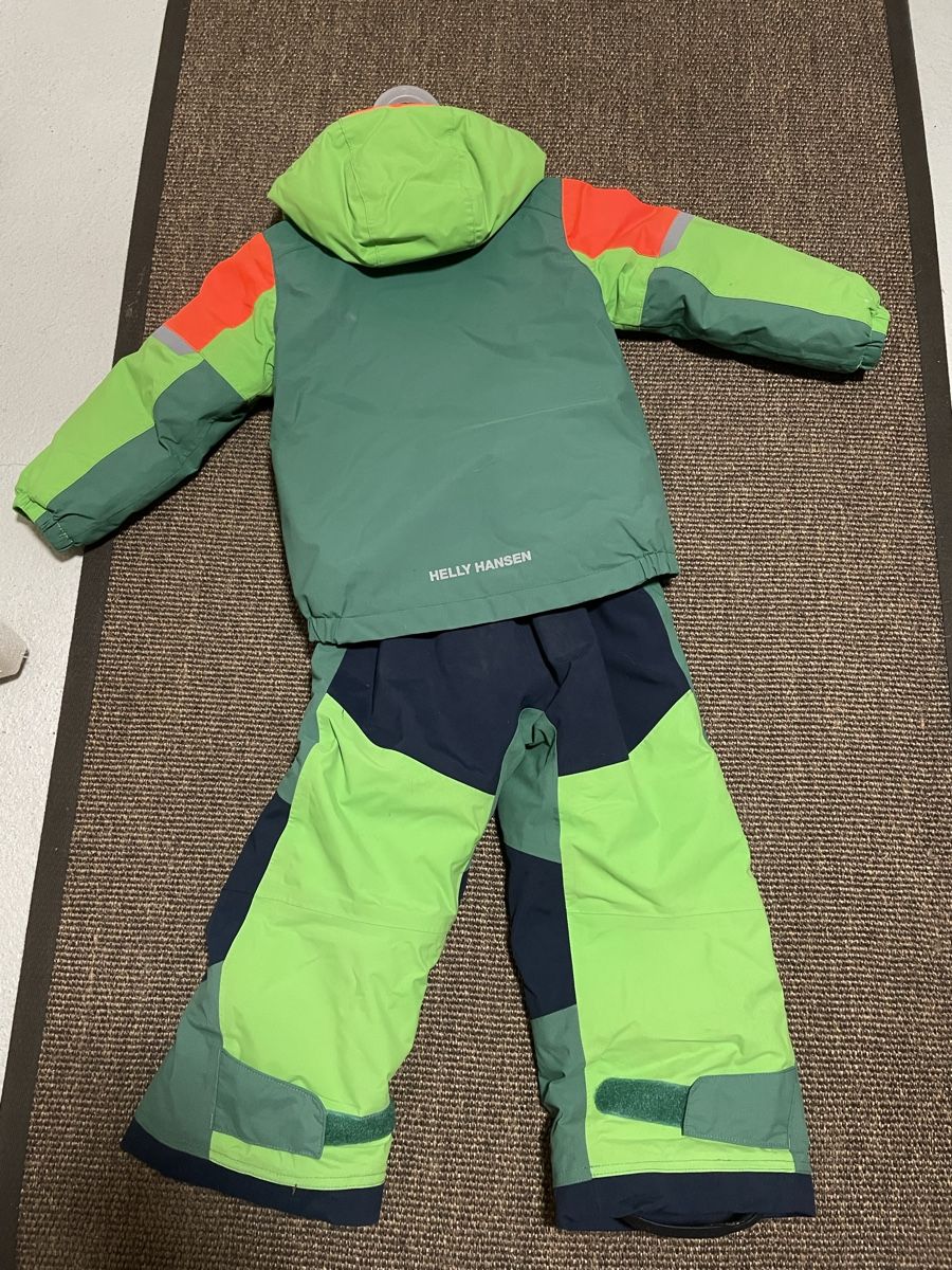 Anzüge: Kinder Skianzug Helly Hansen 104 – Gebraucht aus Schliern b. Köniz von Dave_86 3