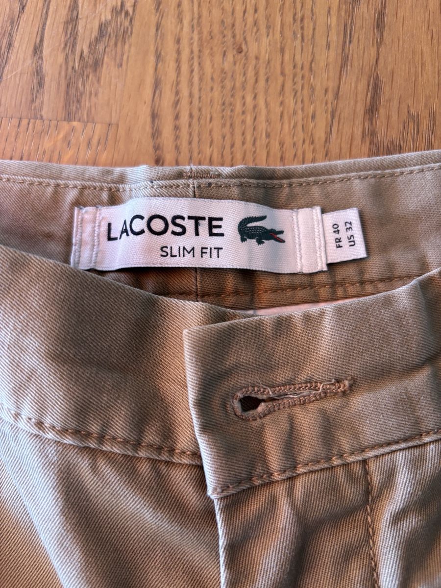Lacoste Pantaloni: Neuwertige Lacoste Chino Herren – Nuovo (secondo la descrizione) da Winterthur venduto da Bleistiftspitzer 4