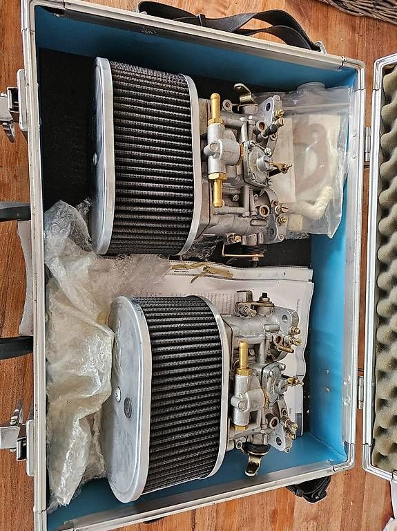 Tutti pezzi di ricambio auto: Diverse VW Käfer Teile – Usato da Wil SG venduto da Ford95 1