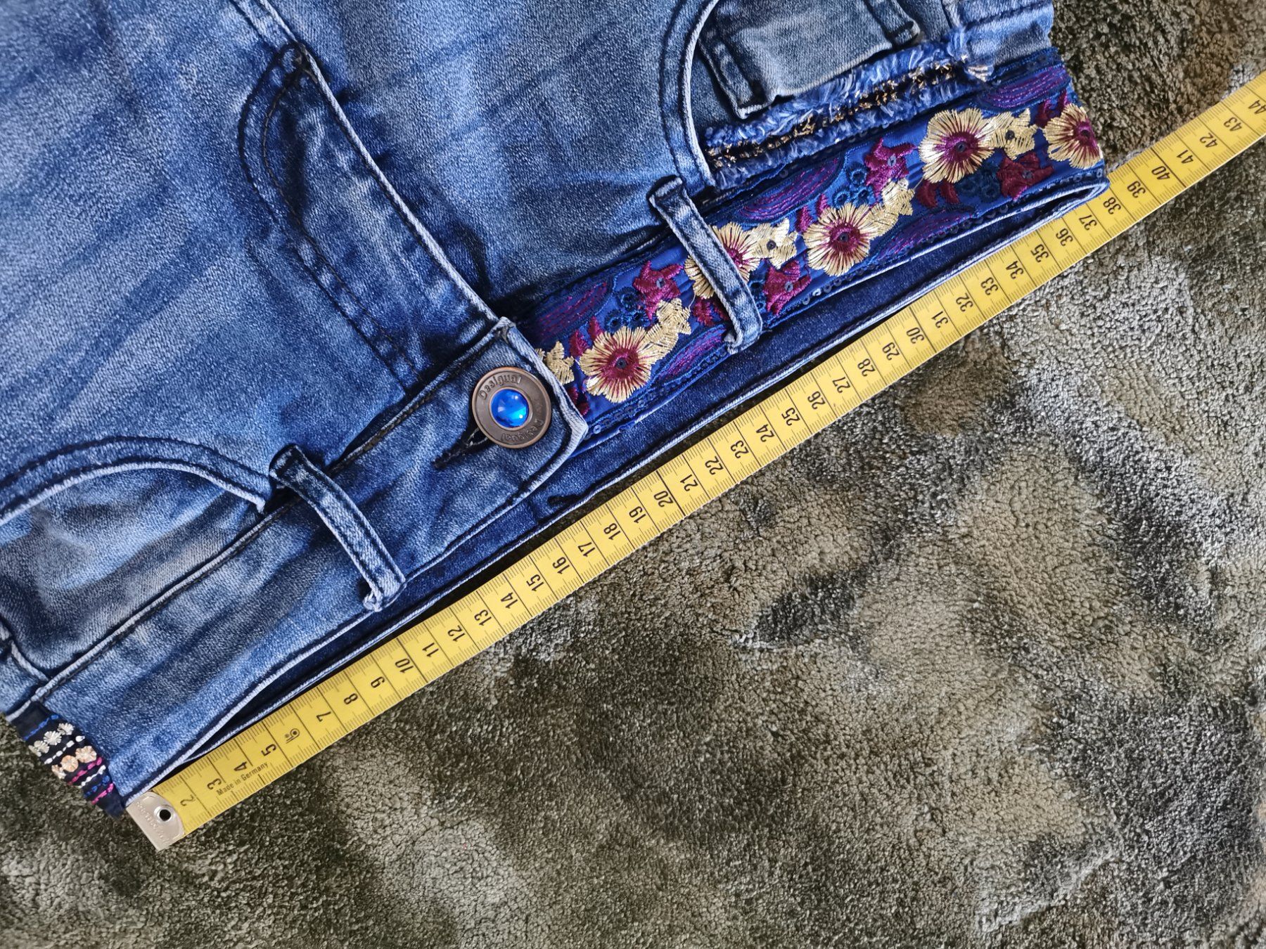 Desigual Pantaloni: Desigual Hose 28 – Usato da Luzern venduto da Brueschi 2
