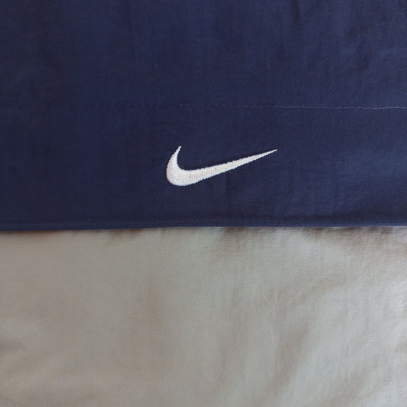 Nike Giacche: Vintage Nike Trackjacket (L) – Nuovo (secondo la descrizione) da Chamoson venduto da Sapoloshop 2