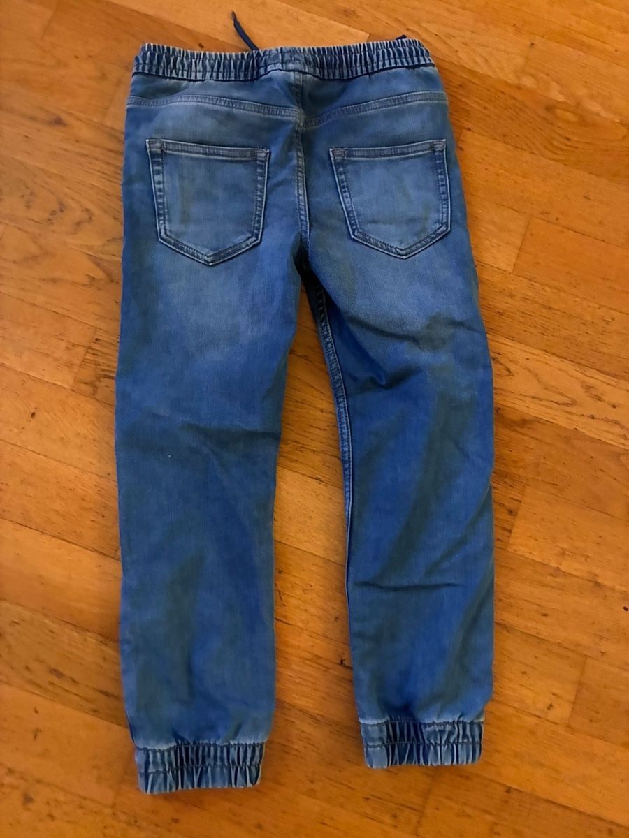 Pantalons: Tolle Jeans Gr. 134, Marks&Spencer – D'occasion à Richterswil par duffi326464 1