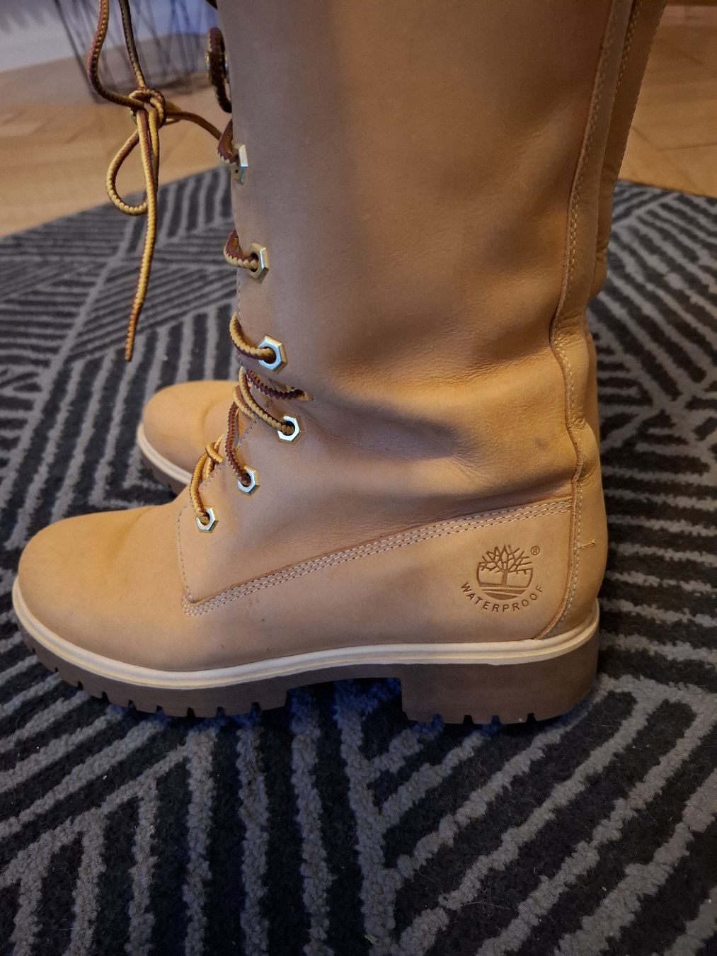 Timberland Scarpe da donna: Bottes hautes Timberland – Usato da Neuchâtel venduto da FloKo88 2