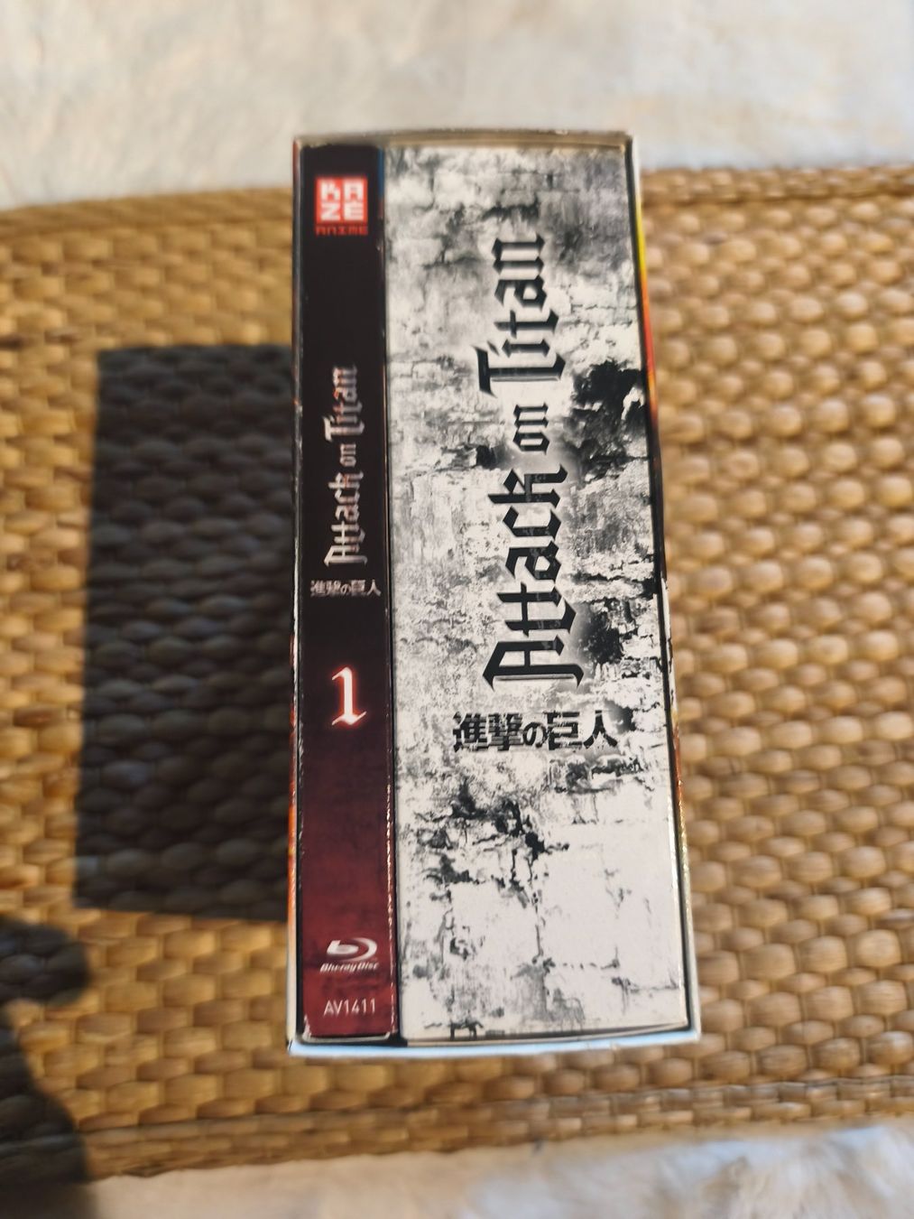Tutti i DVDs: Attack on Titan - Staffel 1 - Blu-ray - Sammelschuber – Usato da Huttwil venduto da MrsCreed 2