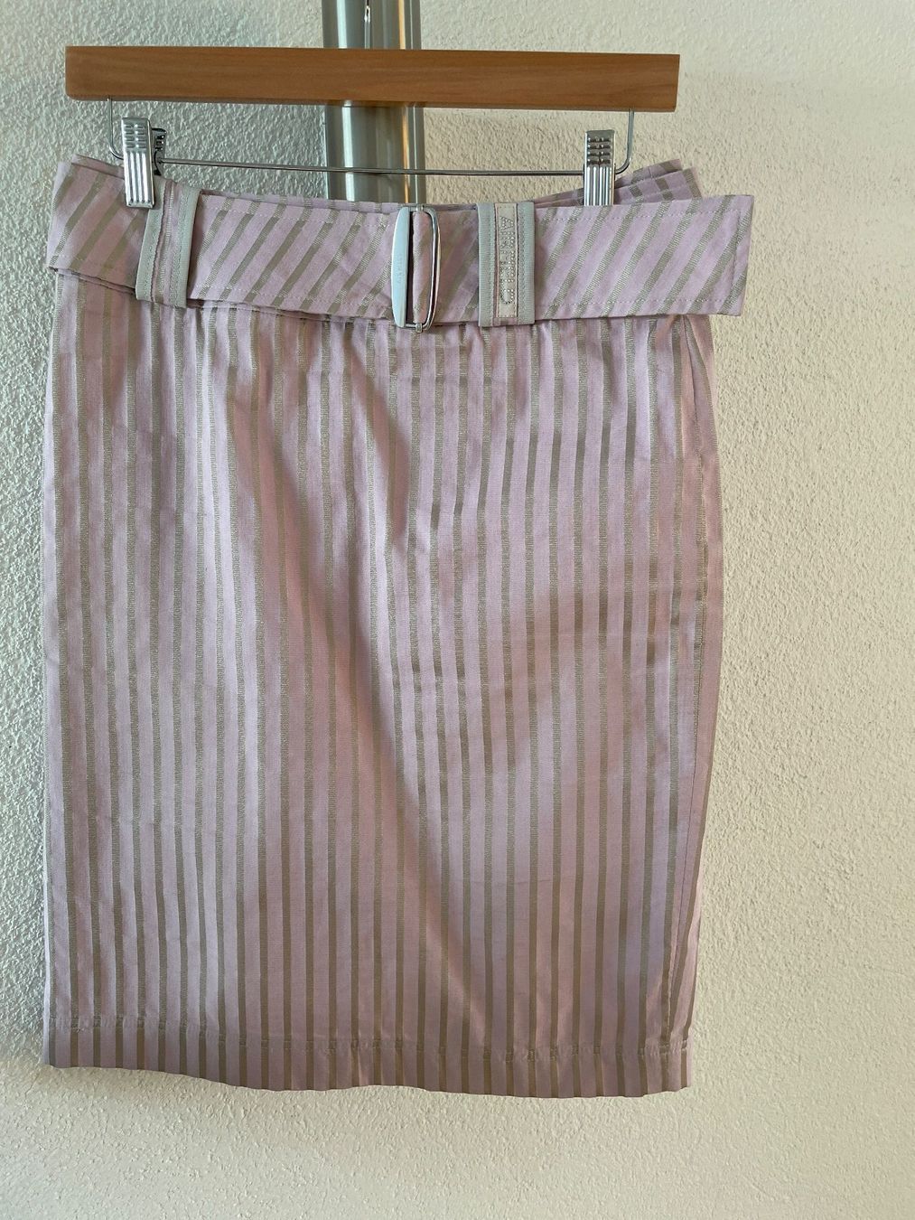 Airfield Gonne: AIRFIELD Rock rose/beige Gr.36 mit GRATIS Bluse – Usato da Hämikon venduto da schneider.petra 1